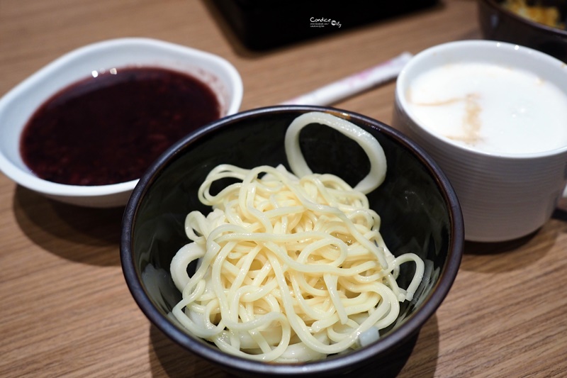 涮乃葉 汐止遠雄店｜好吃實惠多種蔬菜肉品的便宜火鍋,最愛奶香起司醬!