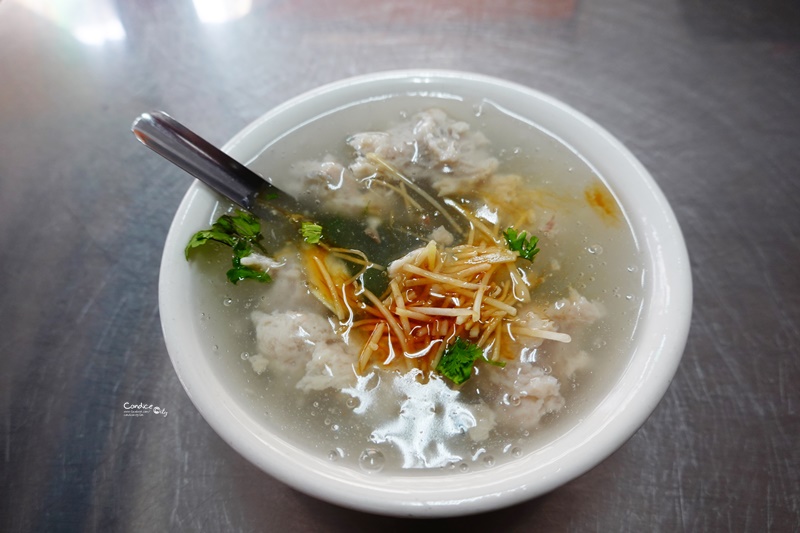 阿鳳浮水虱目魚羹｜咬得到大塊魚肉喔!好驚喜的台南美食必吃!