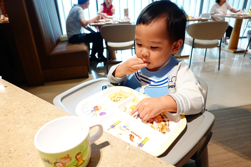 台中日月千禧酒店饗樂全日餐廳｜主餐牛排龍蝦+自助吃到飽BUFFET(台中美食)