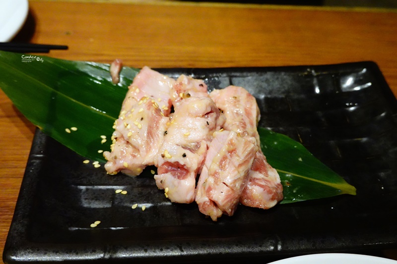 乾杯列車 板橋站｜車站內的乾杯燒肉,板橋車站美食!燒肉啤酒好讚!