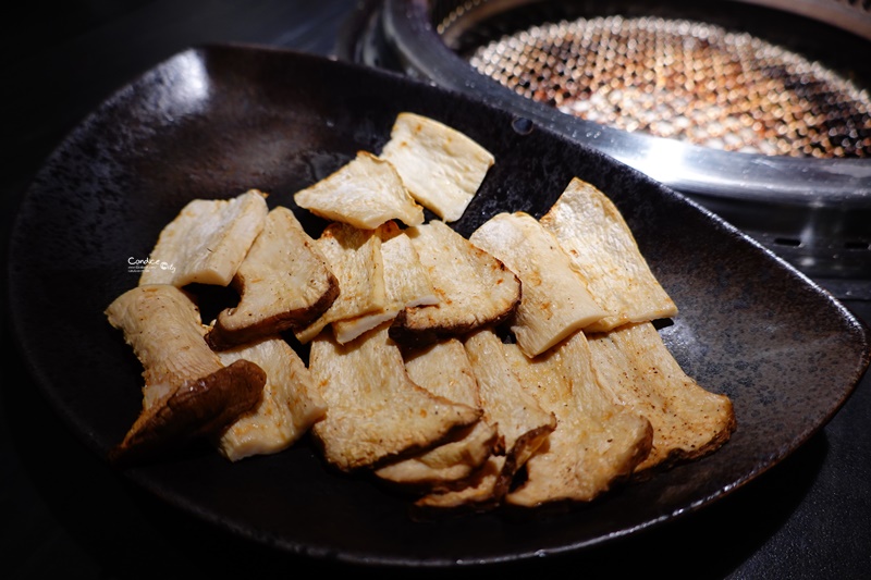 犇 和牛館 燒肉.鍋物｜套餐燒肉很划算!午餐還享85折優惠!