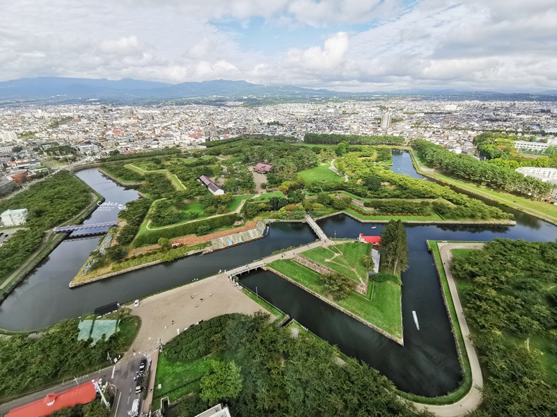 五稜郭塔｜函館必去景點!登塔看風景超美!地上最美一顆星!