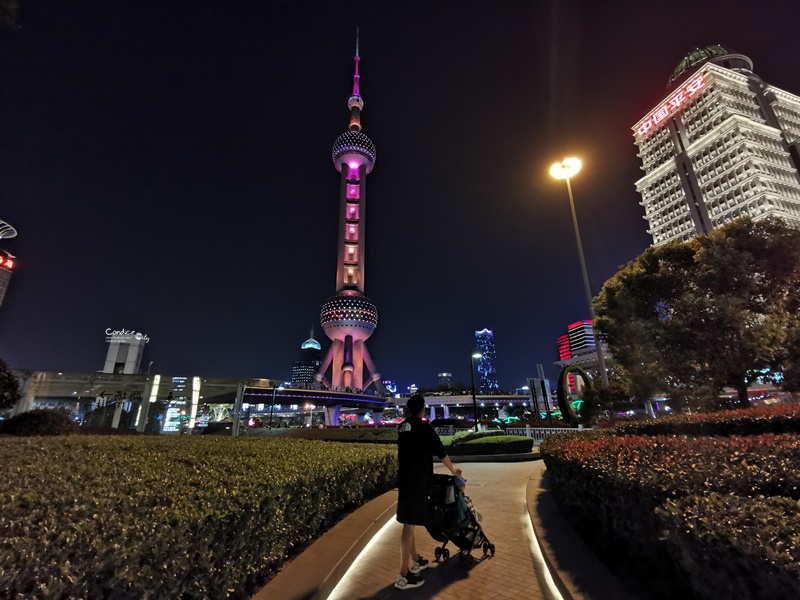 東方明珠塔｜上海景點必去!透明觀光層,259M超高遠眺上海夜景!