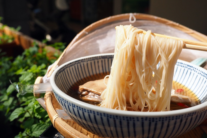 有春冰菓室｜草莓季來囉!滿滿滿草莓冰好過癮!台中草莓冰推薦!