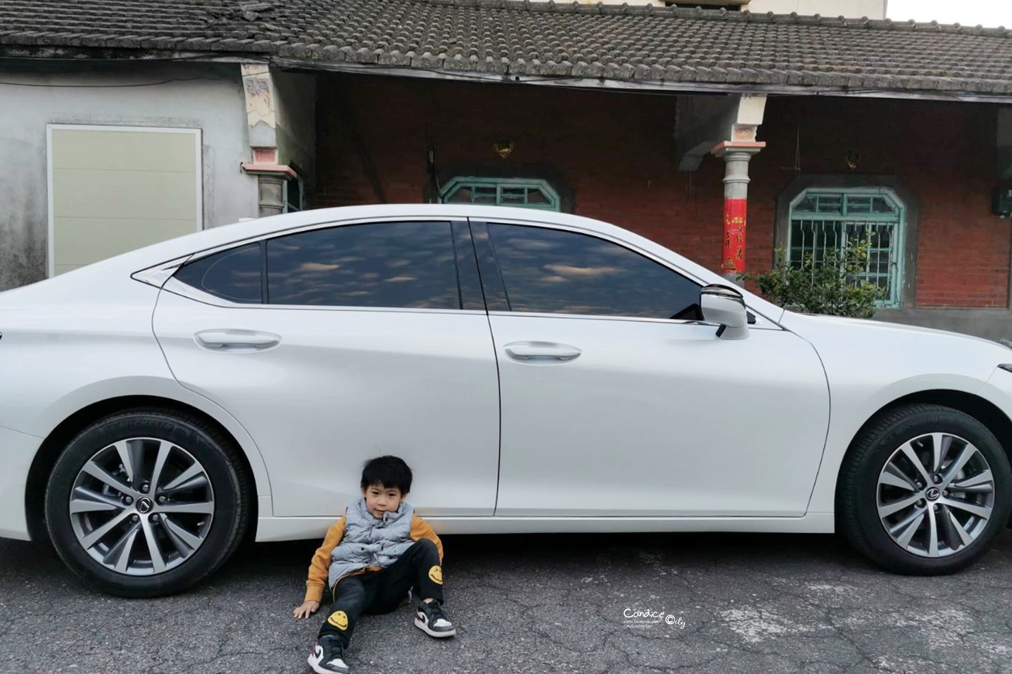 【開箱】我買了LEXUS ES200!價格/規格/菜單/買車/驗車/新車拜拜分享!