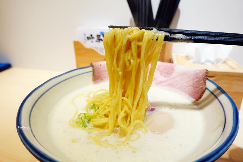 麵屋昕家｜東湖也有好吃拉麵!打泡泡的雞白湯拉麵,湯濃郁麵美味!