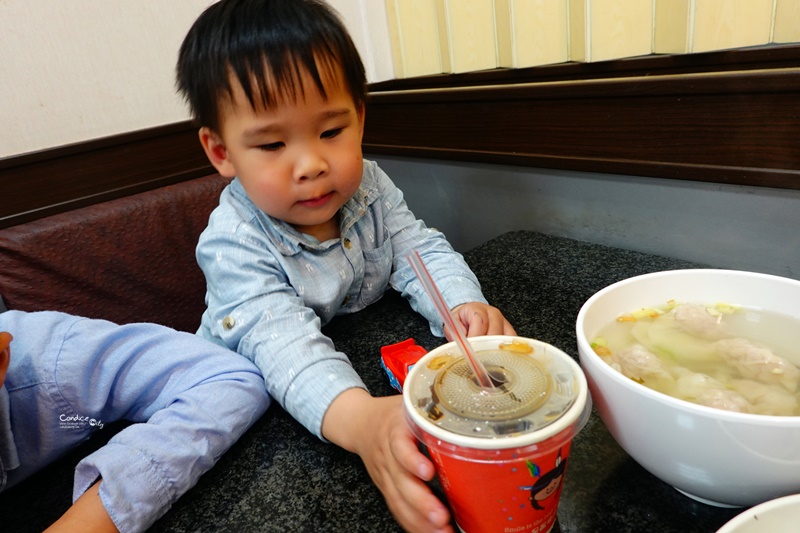 花蓮香扁食｜中山路人氣扁食!好好吃的花蓮餛飩超大顆!