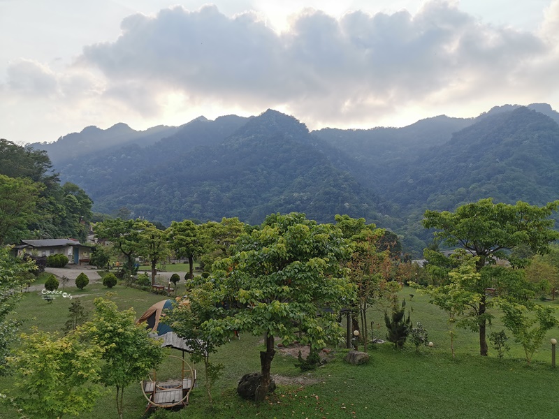 一畝田露營區｜超享受南非狩獵帳免搭帳!有沙坑漂漂河的苗栗親子露營區!