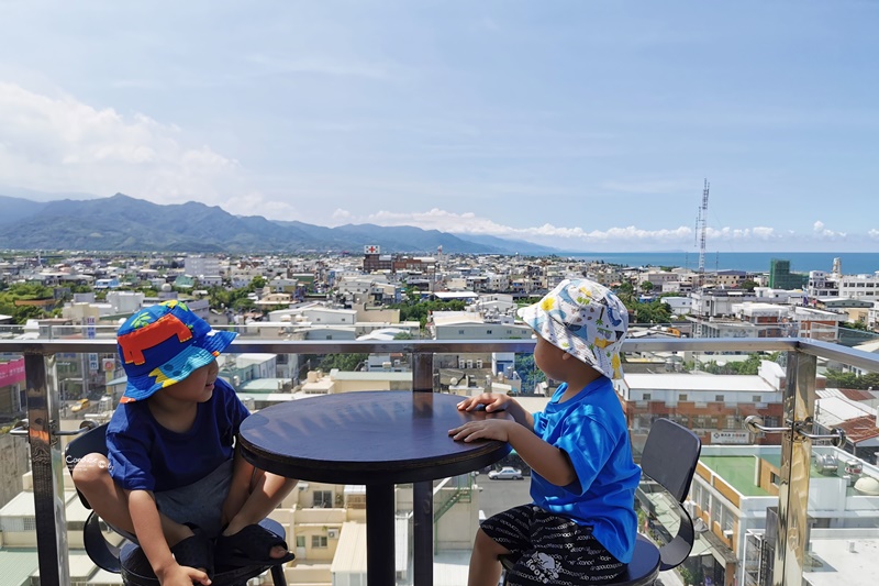 枋客文旅｜1800住屏東無邊際泳池飯店含早餐!CP值超高超推薦!