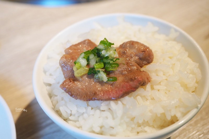 四時輕燒肉概念屋｜健康燒肉,控管溫度全程代烤,燒肉也可以吃得很健康美味!