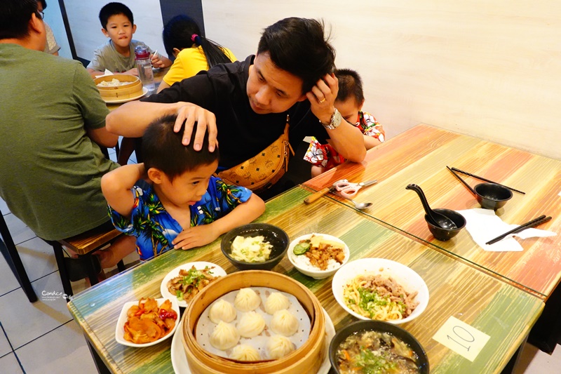 饕之鄉李姐的店｜爆湯小籠包,北方蔥油餅,必點麻辣乾麵(台中美食)