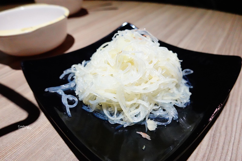 東北之家酸菜白肉鍋 青島店｜台北酸菜白肉鍋吃到飽!還有青花椒鍋!