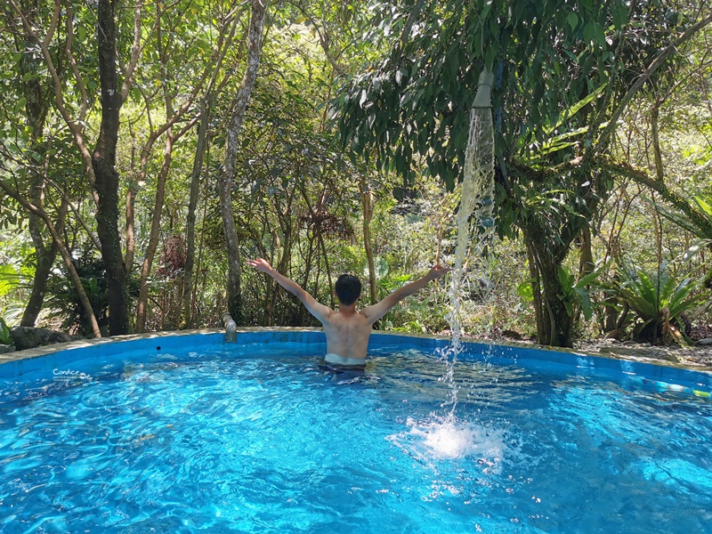 祕密基地露營區｜宜蘭溪邊露營區,夏天露營去玩水/有雨棚/松羅步道旁!