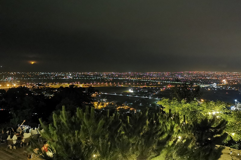 空ㄟ農場｜炫彩超美宜蘭夜景!礁溪約會景觀餐廳推薦!