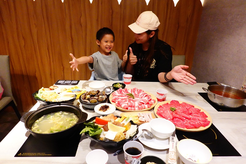 養鍋石頭涮涮鍋 桃園龍潭店｜便宜好吃,還有青花椒麻辣湯底(桃園火鍋)