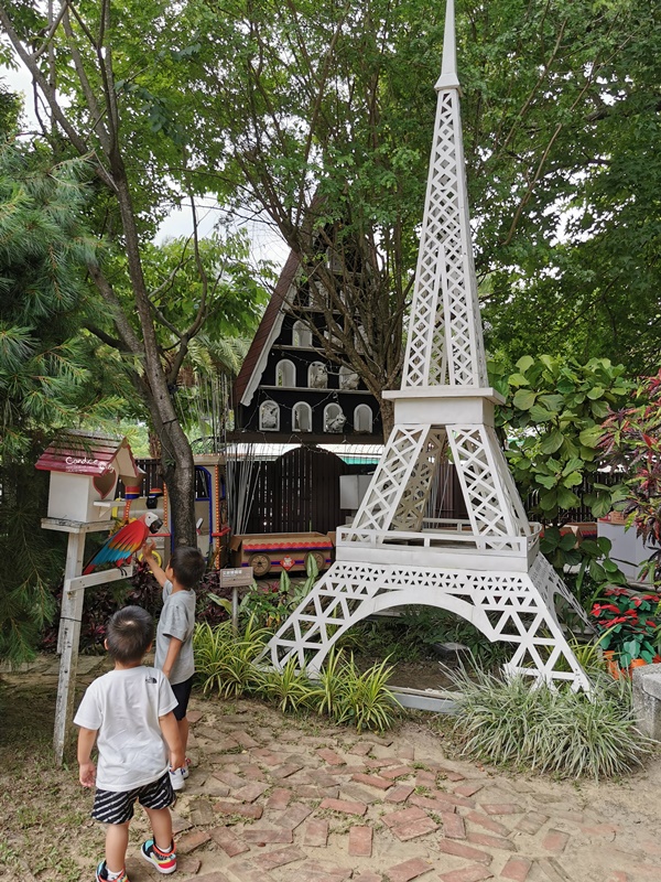 大坑紙箱王創意園區｜紙做的台中親子景點!仿各國景點超好拍!