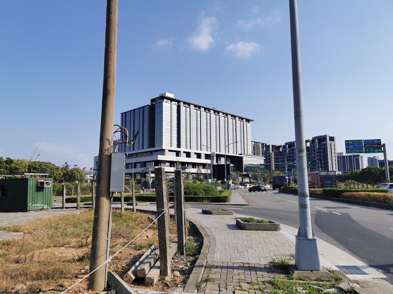 綠藤輕旅｜Xpark,華泰名店城走路5分鐘,停車免費!桃園水族館Xpark住宿推薦!