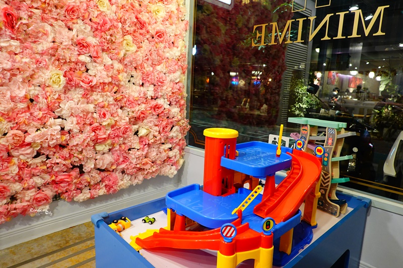 MINIME Kids Cafe 韓風親子餐廳｜有姊姊帶親子活動!好玩的台北親子餐廳!
