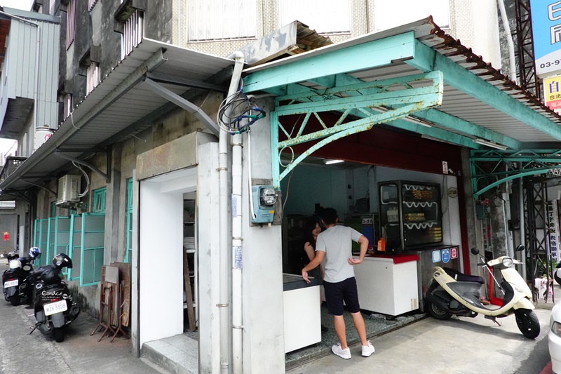 小涼園冰果室｜招牌八寶冰必吃!在地人推薦宜蘭冰店古早味!