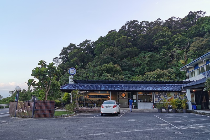 香草庭園咖啡 頭城店｜宜蘭夜景咖啡廳,遠眺龜山島!