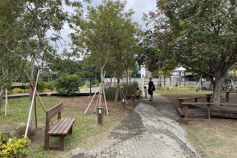 紅棗食府｜苗栗客家菜餐廳!後院很大有草莓園/小動物!