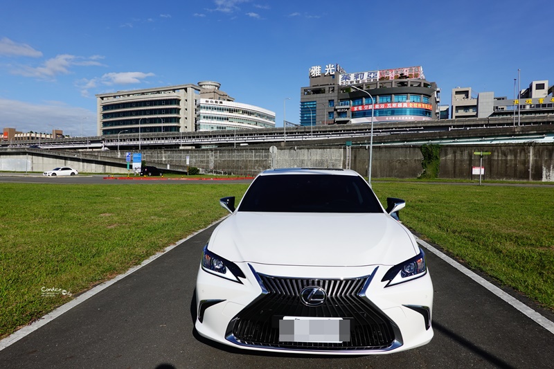 【開箱】我買了LEXUS ES200!價格/規格/菜單/買車/驗車/新車拜拜分享!