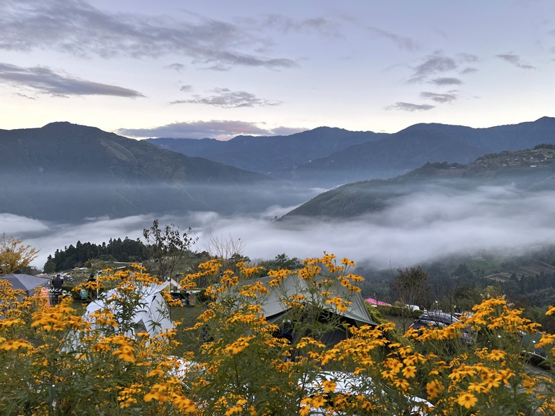 雲起露營區｜邂逅雲海,新竹雲海露營區推薦!景超美路況佳!