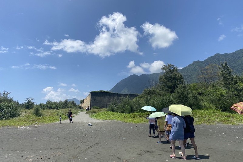 都歷海灘天空之鏡｜退潮才能看到,潮汐時間必看!台東網美景點必去!