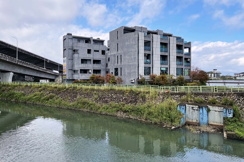 畫宿文旅｜超美宜蘭民宿,還有小花園!宜蘭水火同源景點旁,溜滑梯超近!