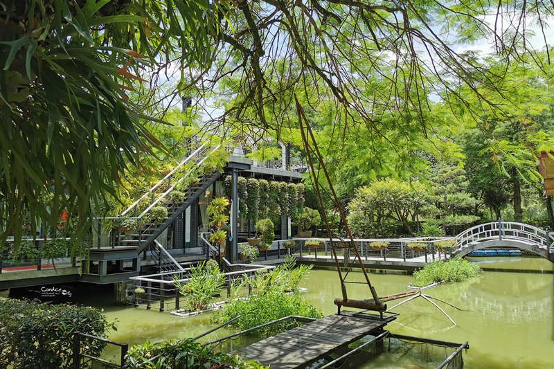 土角厝水上庭園餐廳｜超漂亮的水上餐廳!吃合菜好停車,紙教堂旁南投餐廳!