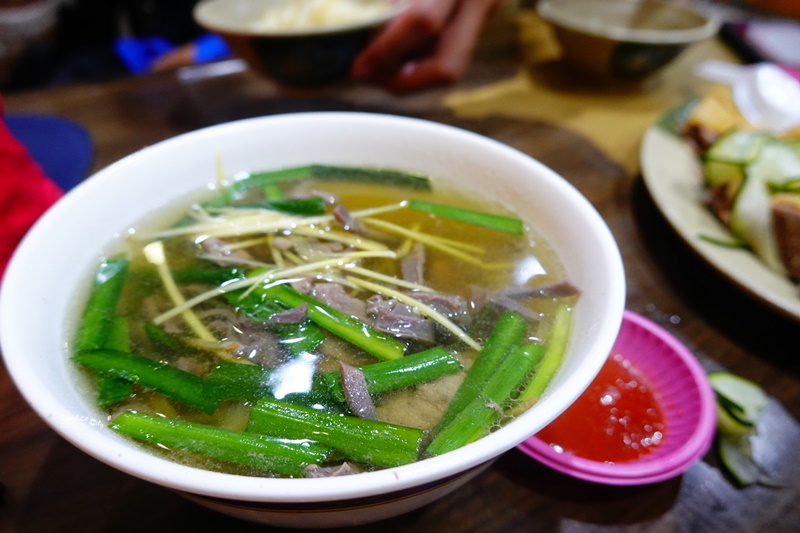 廟口鴨香飯｜新竹鴨肉飯第一把交椅!激推濃郁湯底鴨肉麵!多汁鴨肉超讚!