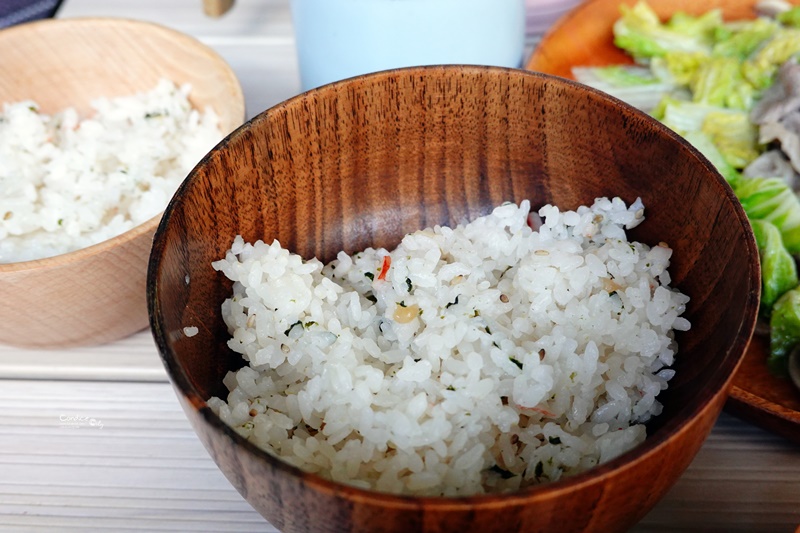 日韓常溫食品團購｜青森蘋果汁,韓國高湯包,海苔酥,沖泡海帶芽,茶漬飯調理包,烏龍麵,小豆島醬,萬能辣油