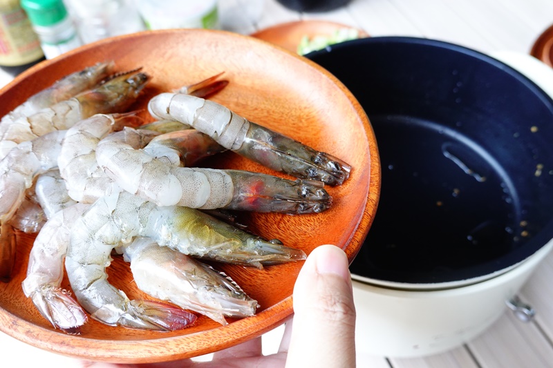 蒜蝦飯作法｜好吃蒜香蝦飯,媲美碳佐麻里等級!食譜分享!