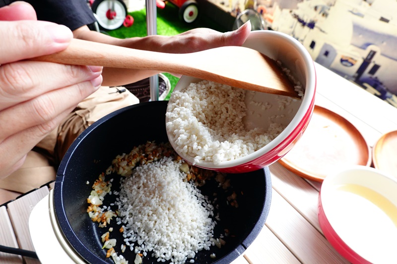 起司番茄雞肉燉飯食譜｜起司料理!真材實料番茄泥,夏日開胃料理!