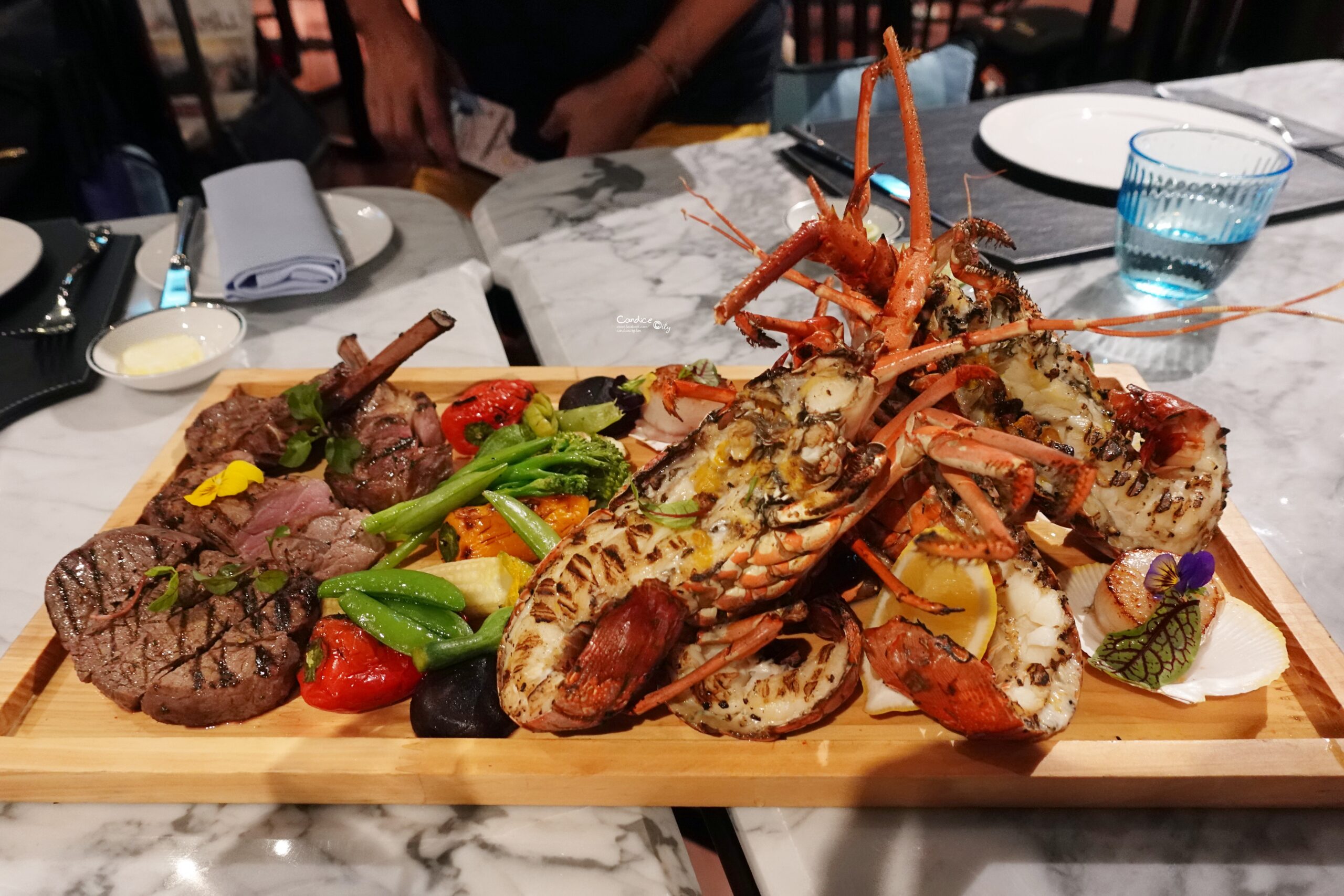 峴港洲際陽光半島度假酒店｜亞洲最美!此生必訪的夢幻越南峴港住宿(可樂旅遊)