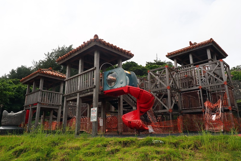 浦添大公園｜超長溜滑梯之沖繩溜滑梯公園推薦!小孩玩到瘋!