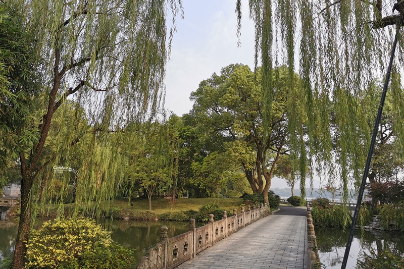 西湖國賓館｜各國元首西湖必住!毛澤東西湖行館,館內就是小西湖超好拍!