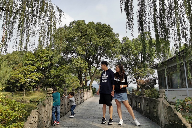 西湖國賓館｜各國元首西湖必住!毛澤東西湖行館,館內就是小西湖超好拍!