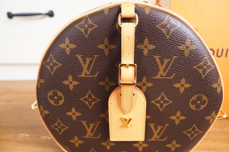 【開箱】LV boite chapeau souple,超可愛LV圓餅包!LV必買包款!