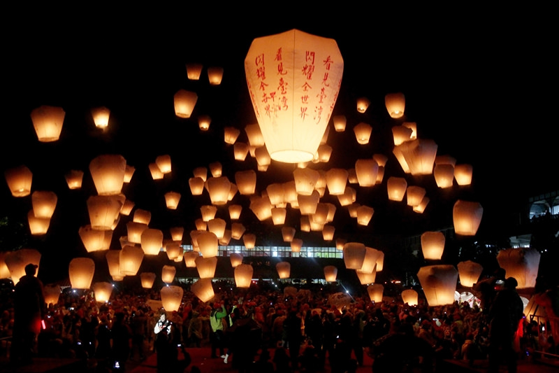 【鐵道旅行】十分、平溪、菁桐一日遊 情侶必訪!放天燈感情加溫!