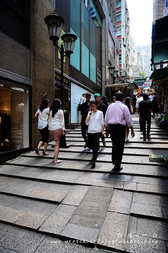 【2012香港自由行】＊中環＊遊街景、叮叮車、中環H&M、RABEANCO、砵甸乍街，腿快斷掉之旅!