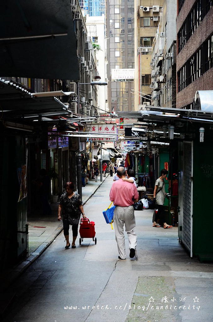 【2012香港自由行】＊中環＊遊街景、叮叮車、中環H&M、RABEANCO、砵甸乍街，腿快斷掉之旅!